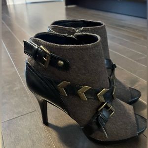 Grey/green Nine West booties.